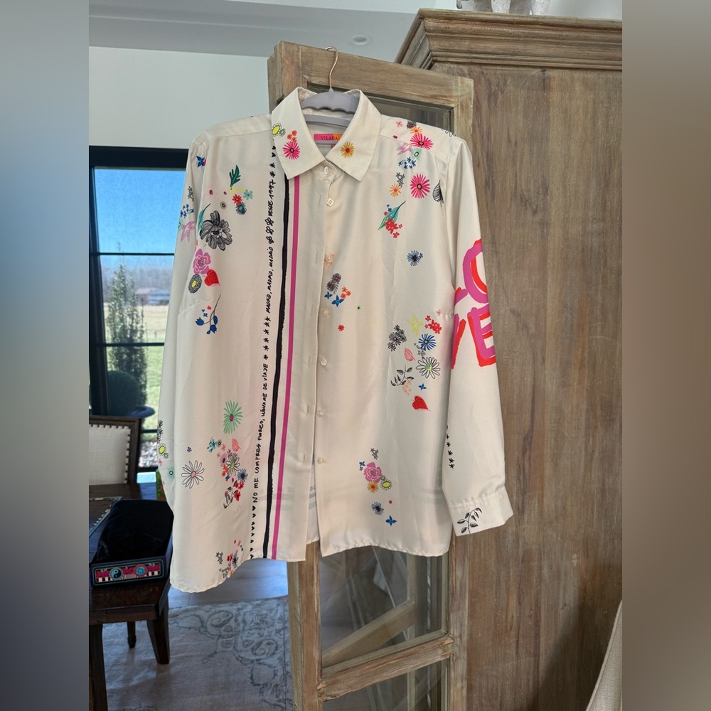 Vilagallo Love Grafitti Button Down Blouse
size US M/8 - Picture 10 of 13